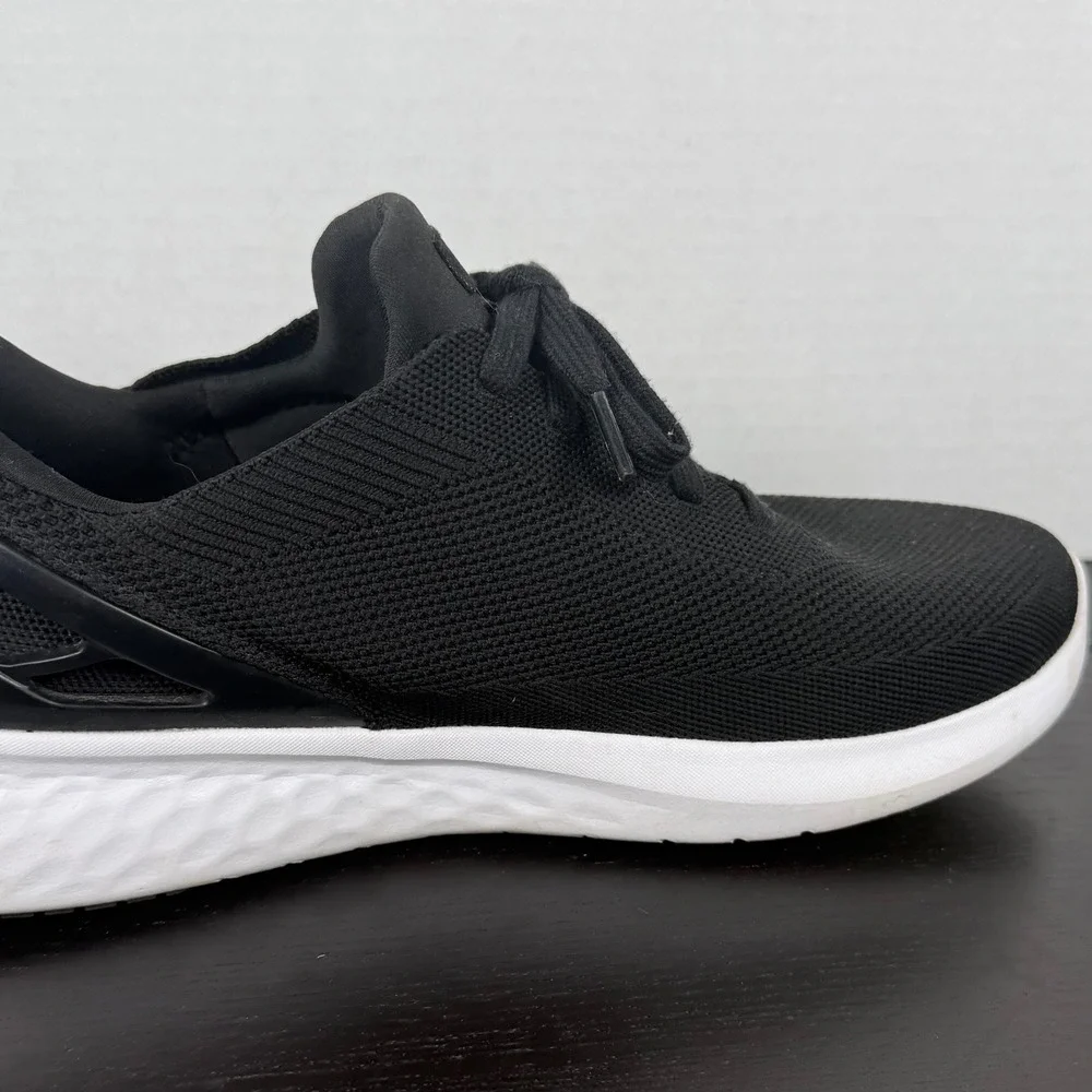 Kizik Men 10.5 Wide Black Lima Hands-Free Slip On Sneakers Shoes L3FCDATHBK01-2E